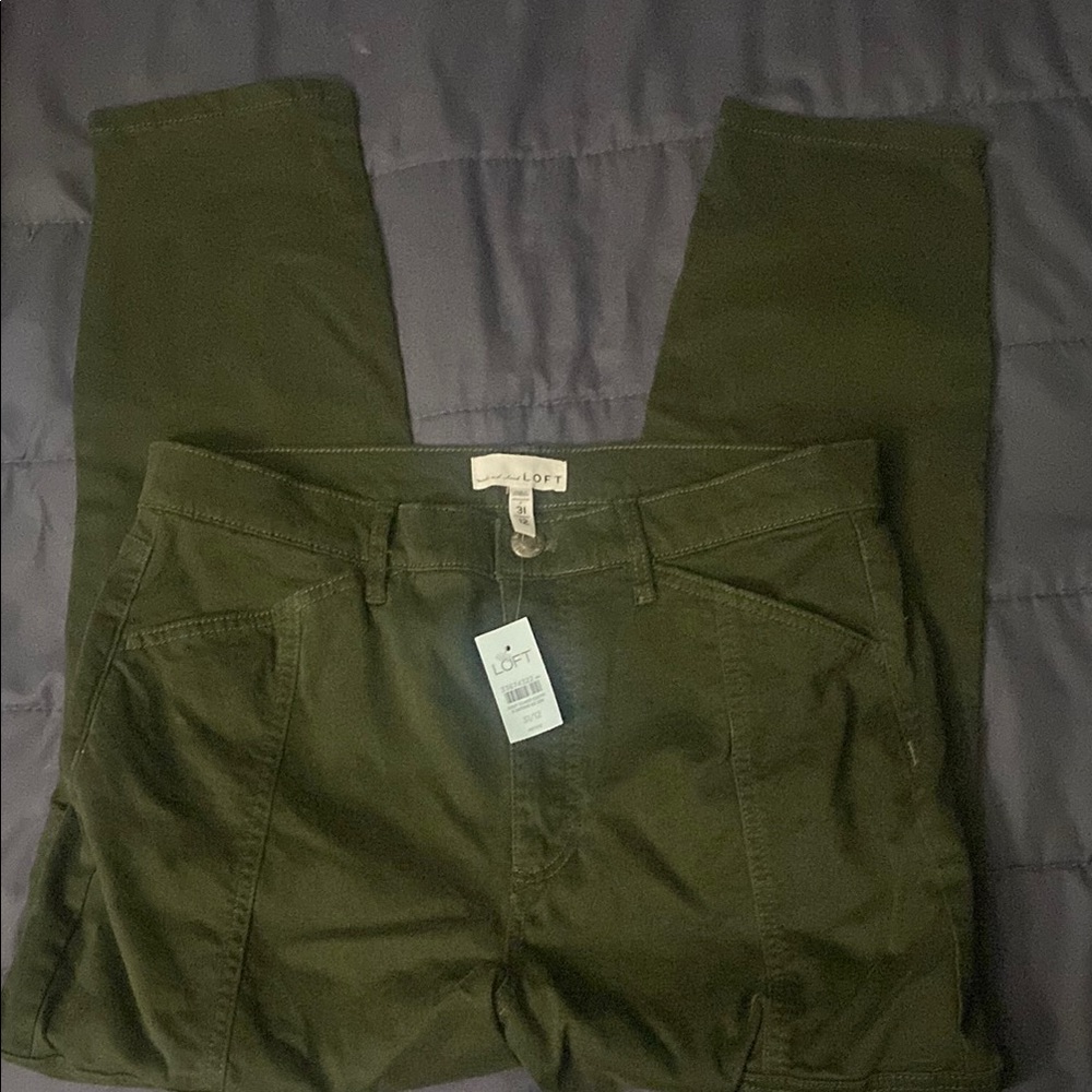 LOFT Olive Green Cargo Pants - Picture 5 of 6